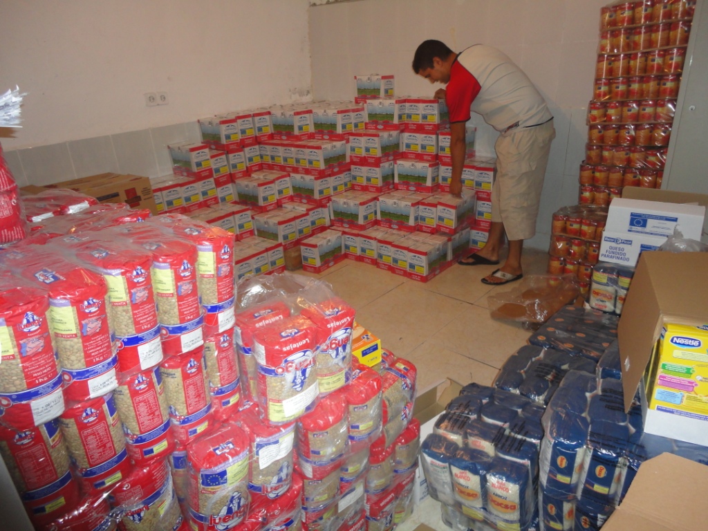 II Fase de Distribución de Alimentos en la Mezquita de Badajoz